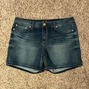 Seven Jean short